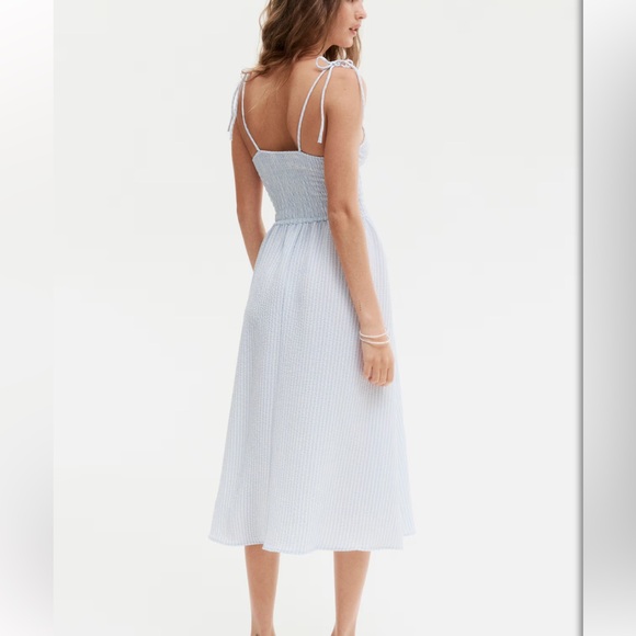 H&M Tie-Shoulder-Strap Smocked Dress - Picture 4 of 10